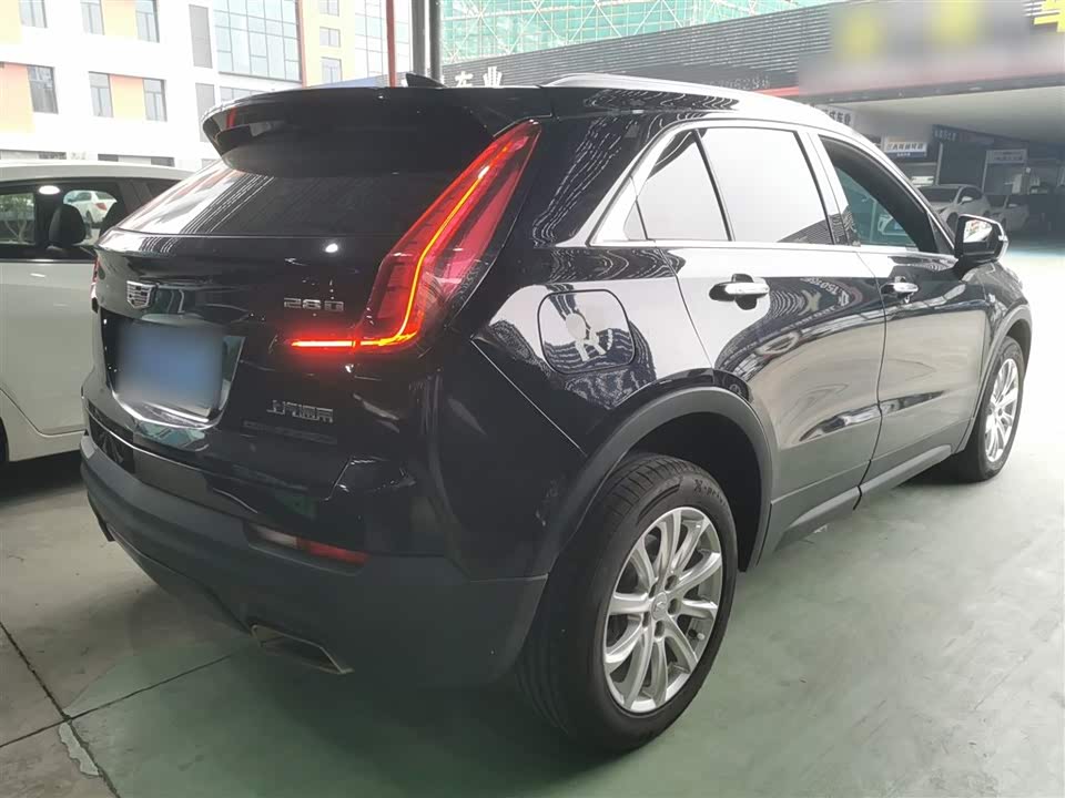 Cadillac XT4