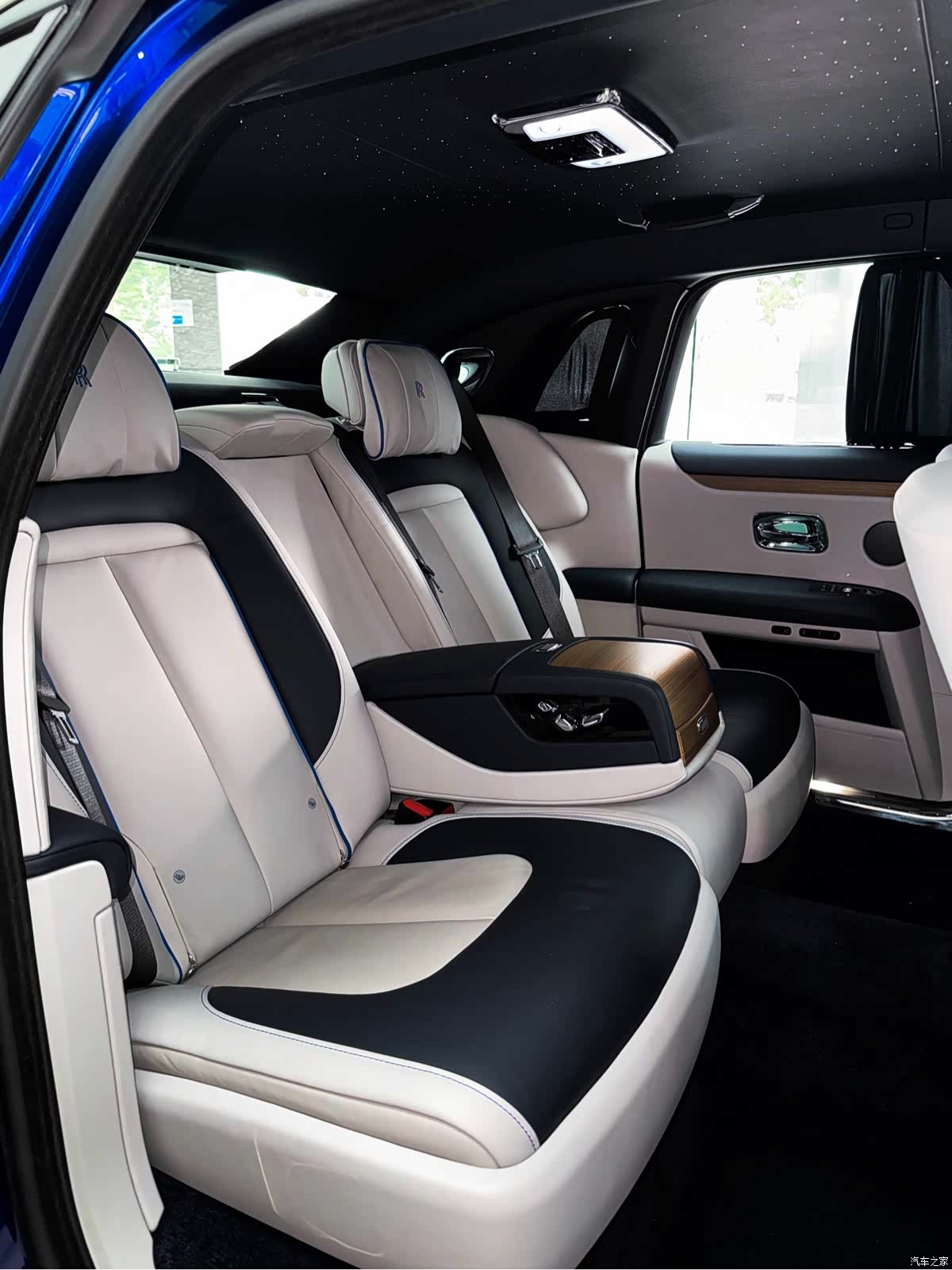 Rolls-Royce Ghost, 2021 17