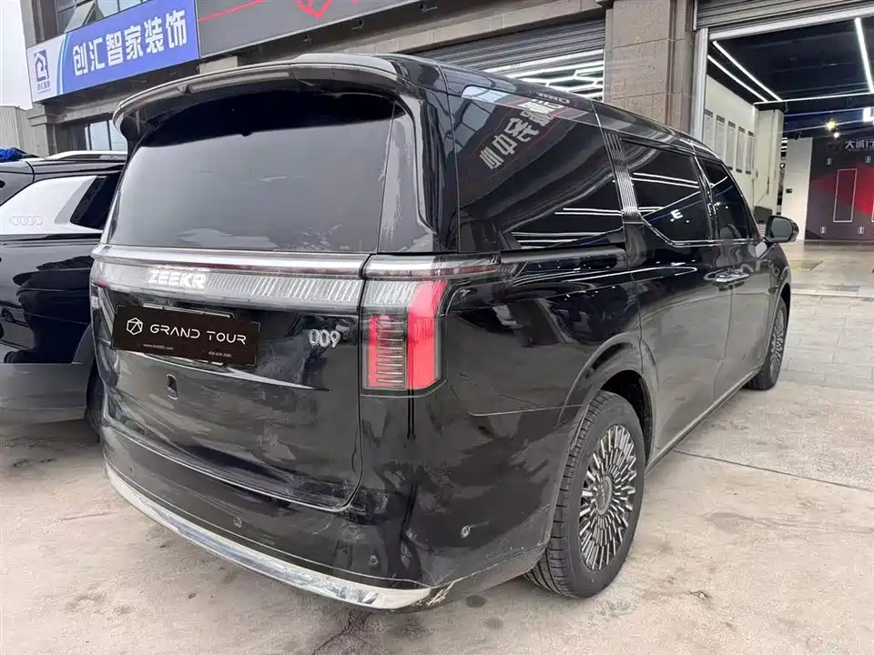 Zeekr 009