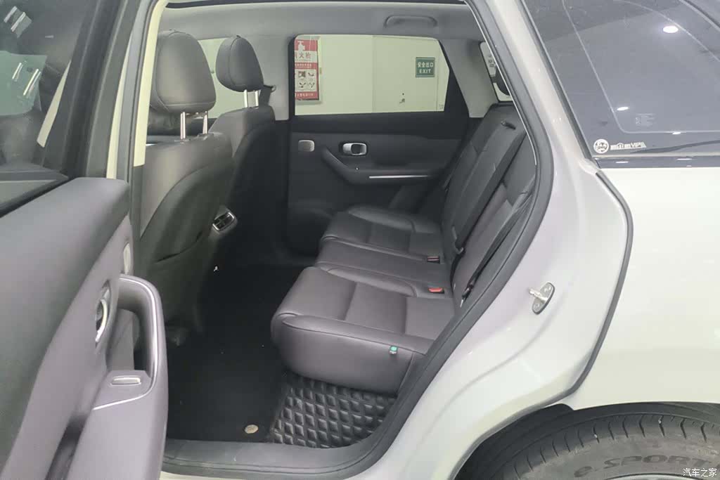 Leapmotor C10, 2024 11