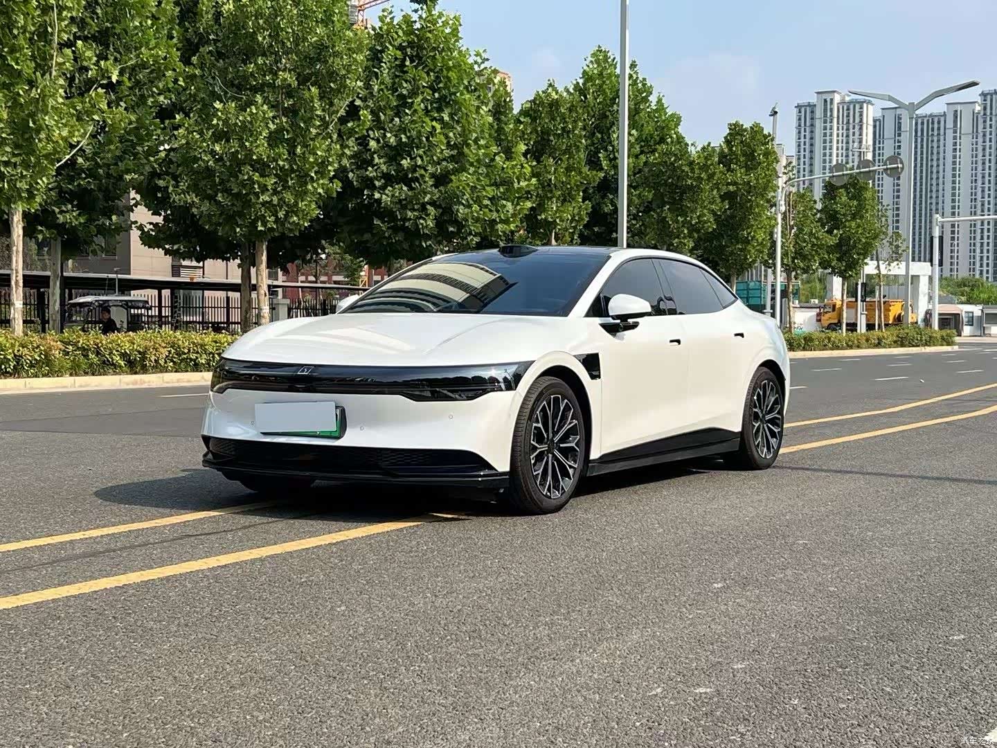 Zeekr 007