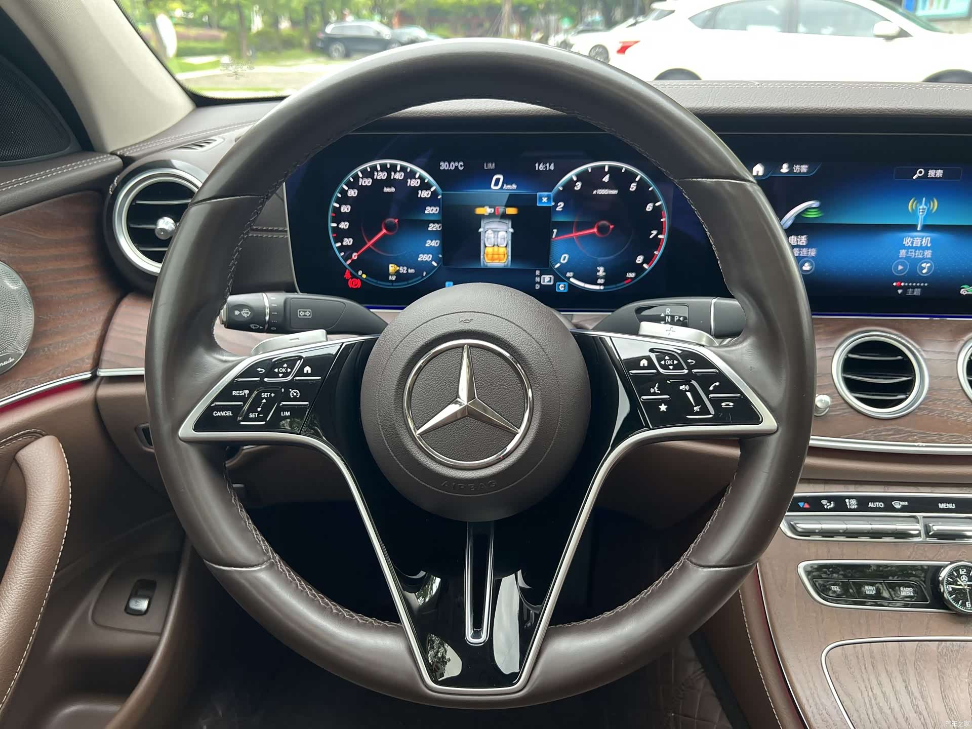 Mercedes-Benz E-Class, 2022 8