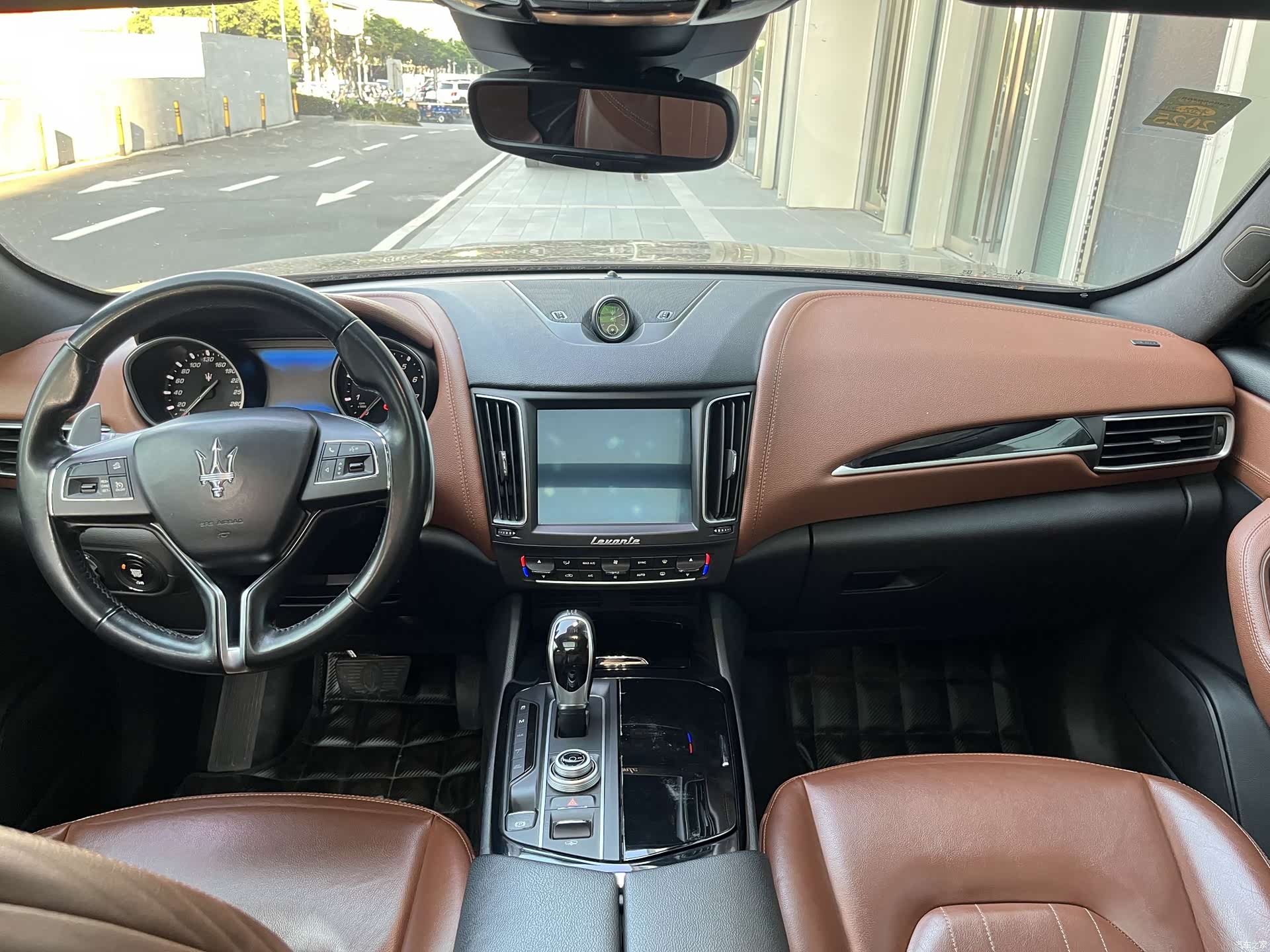 Maserati Levante, 2017 8