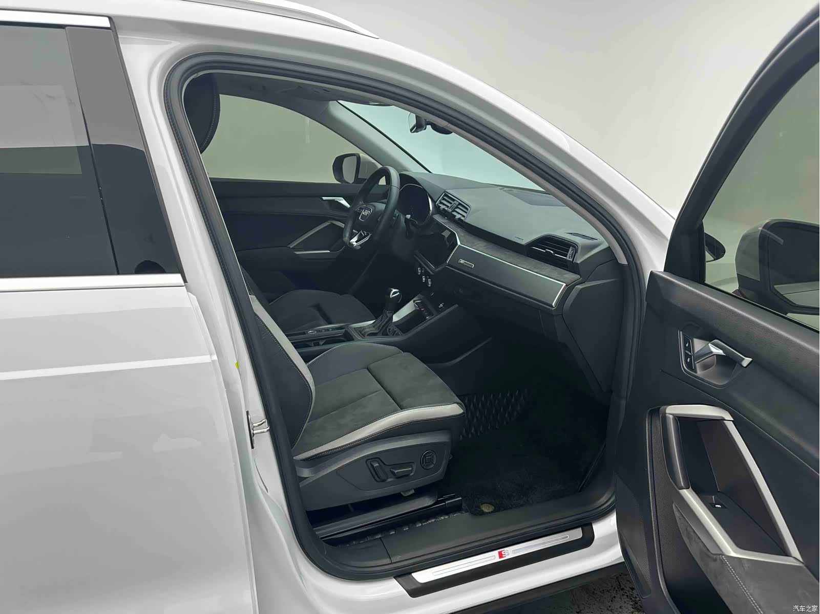 Audi Q3, 2022 7