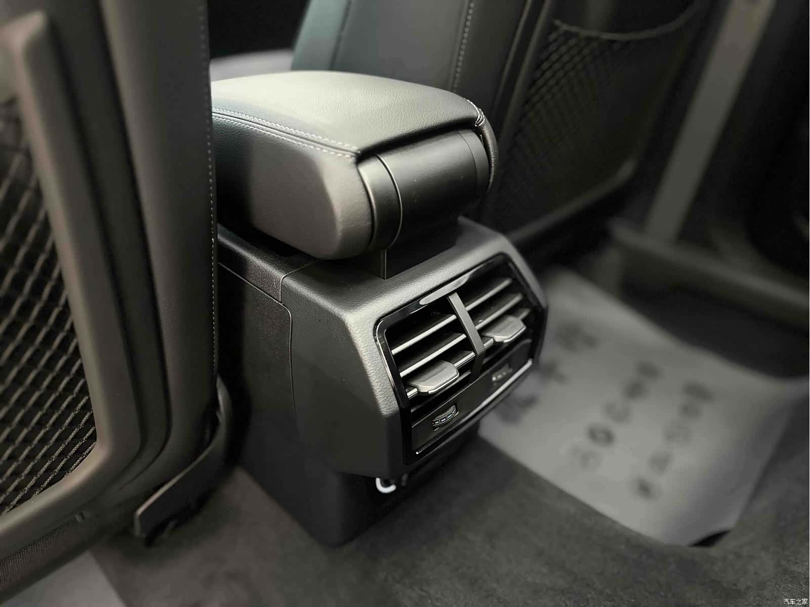 Audi Q3, 2022 14