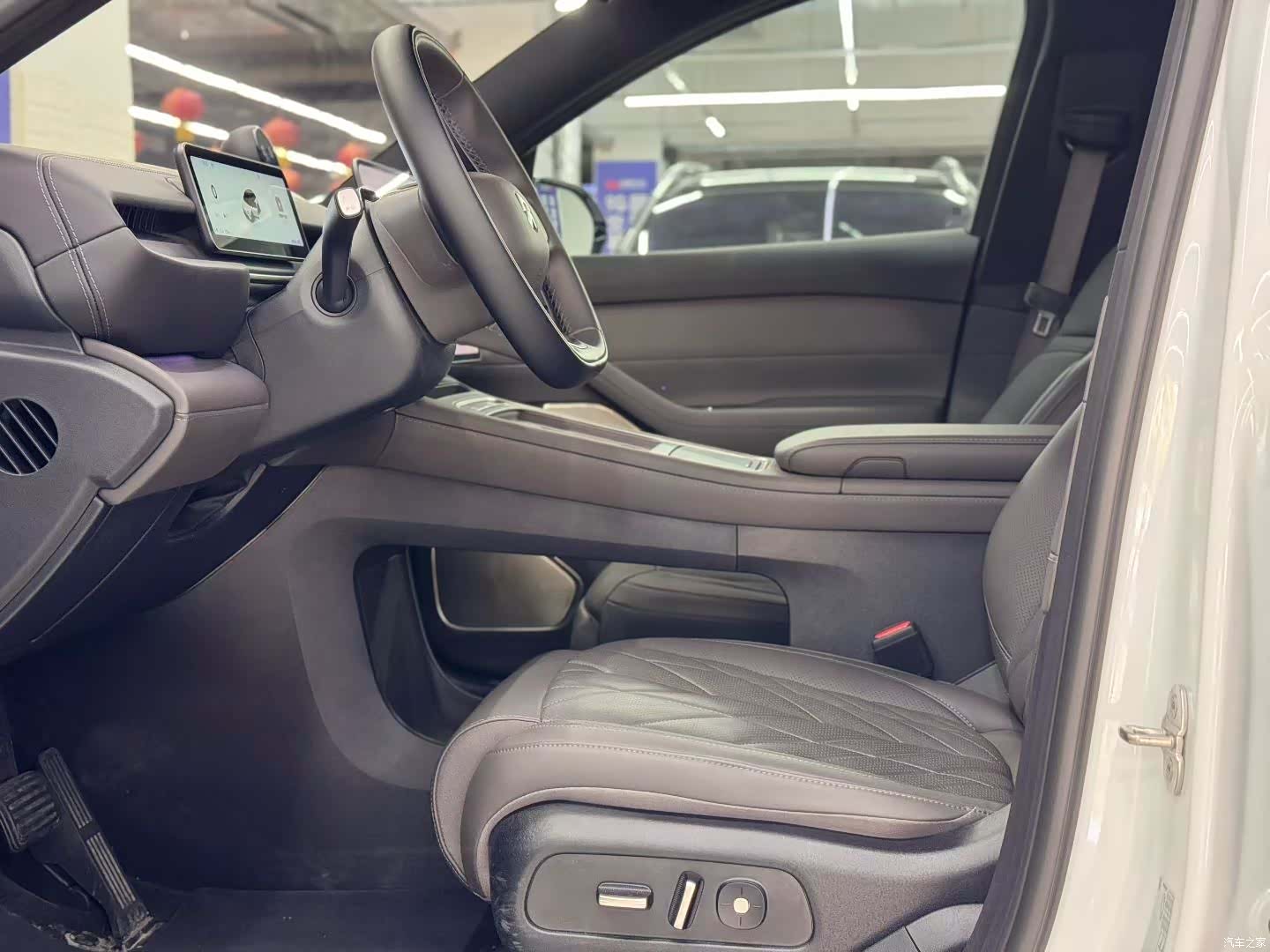 NIO ES6, 2025 4