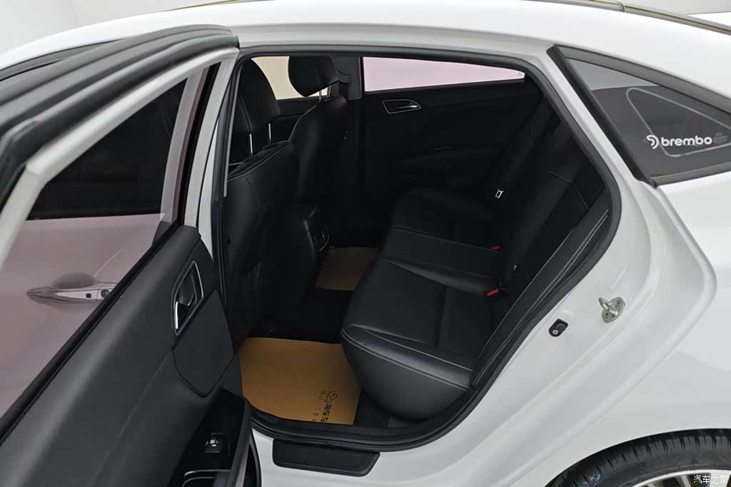 Hyundai GLS, 2018 11