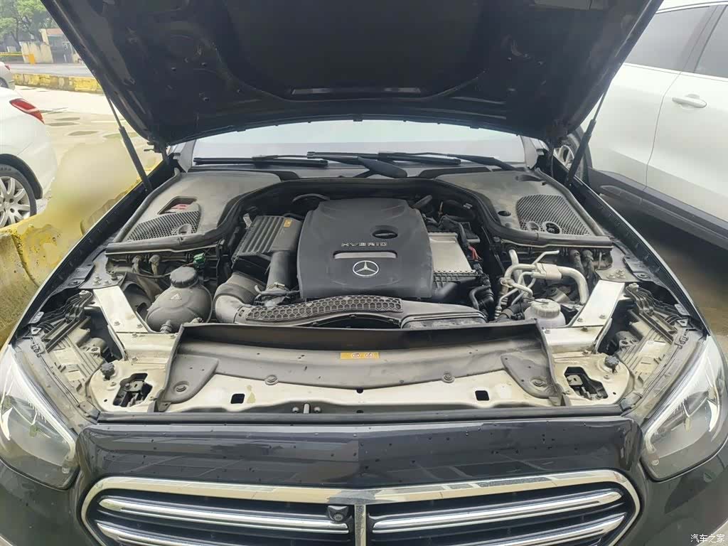 Mercedes-Benz E-Class, 2022 11