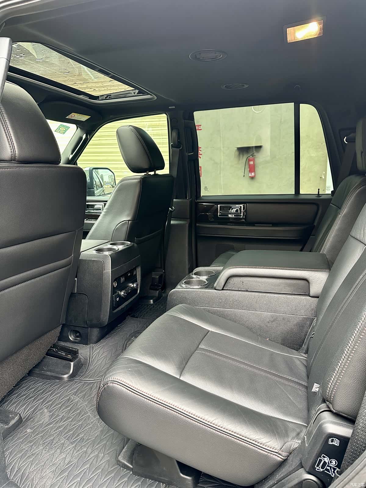 Lincoln Navigator, 2017 9