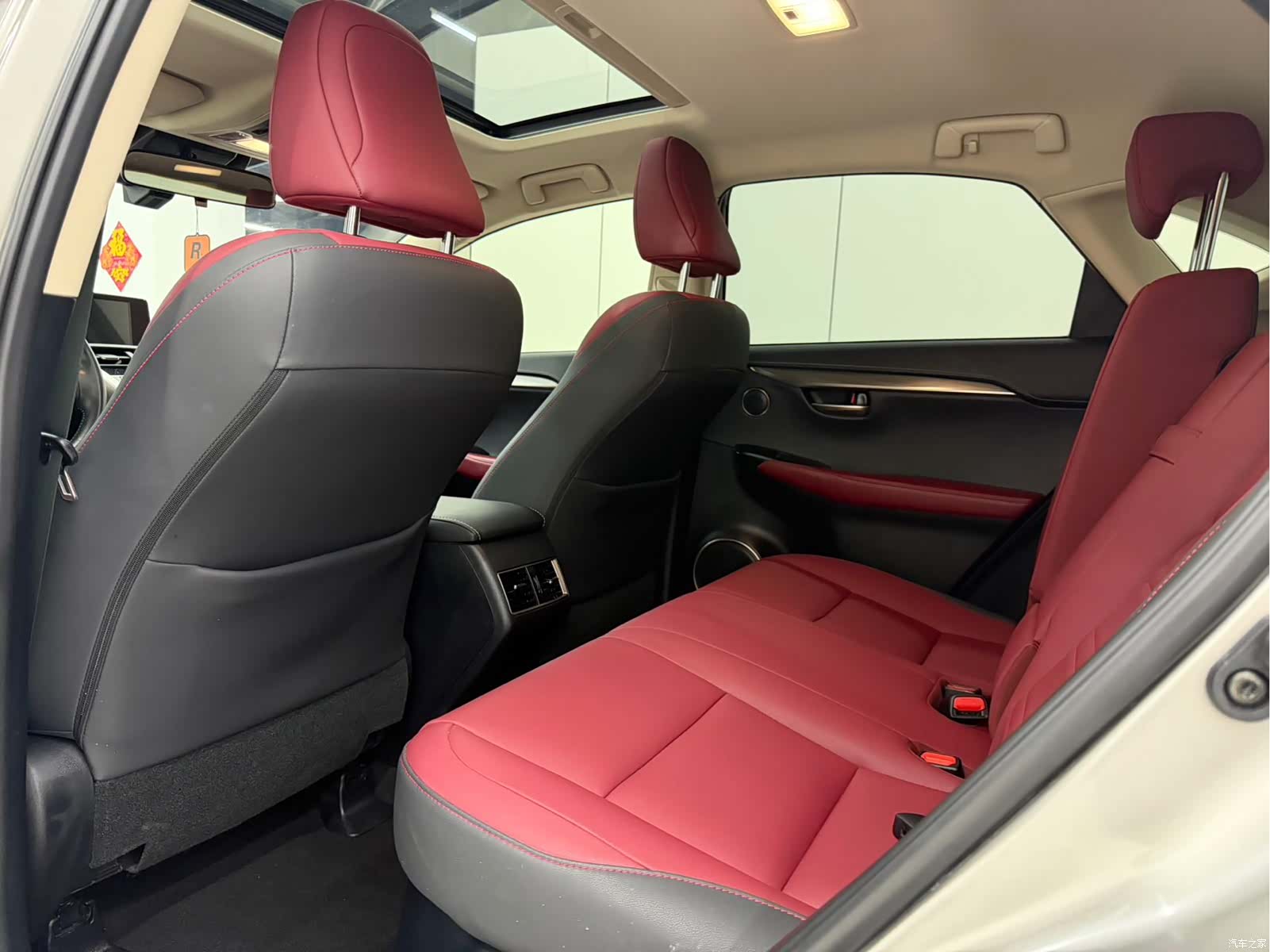 Lexus NX, 2021 все фото