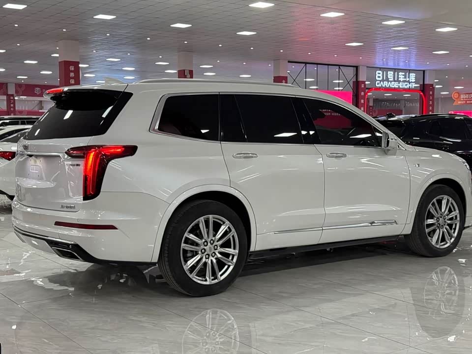 Cadillac XT6