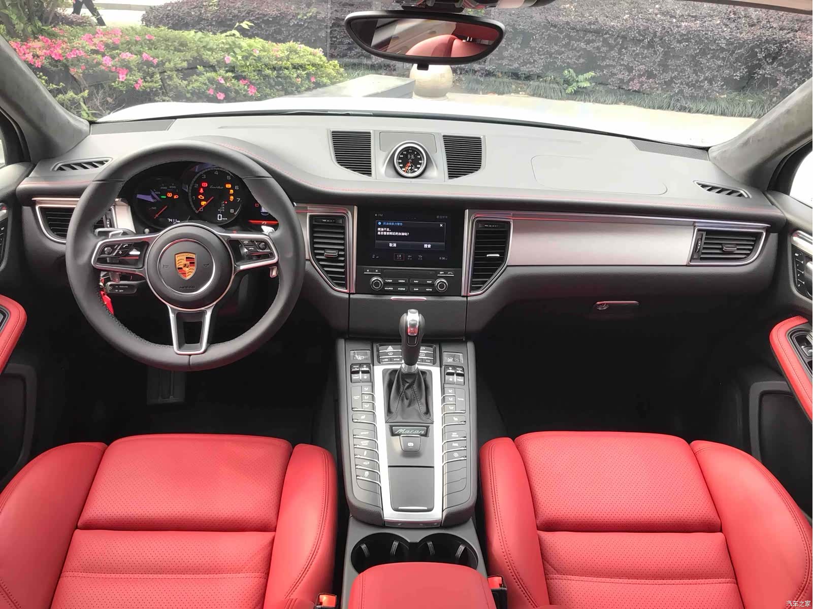 Porsche Macan, 2017 все фото
