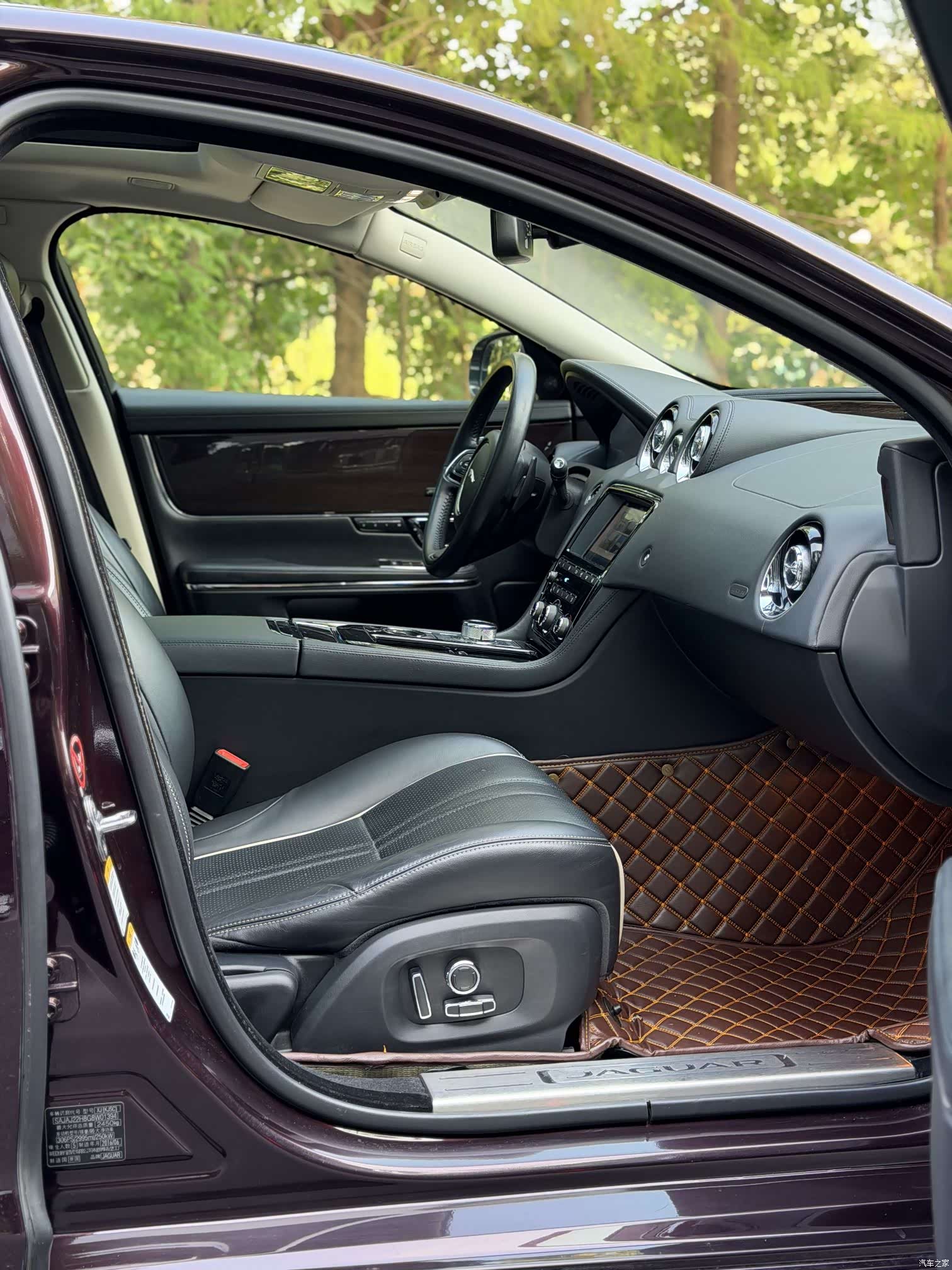 Jaguar XJ, 2017 19
