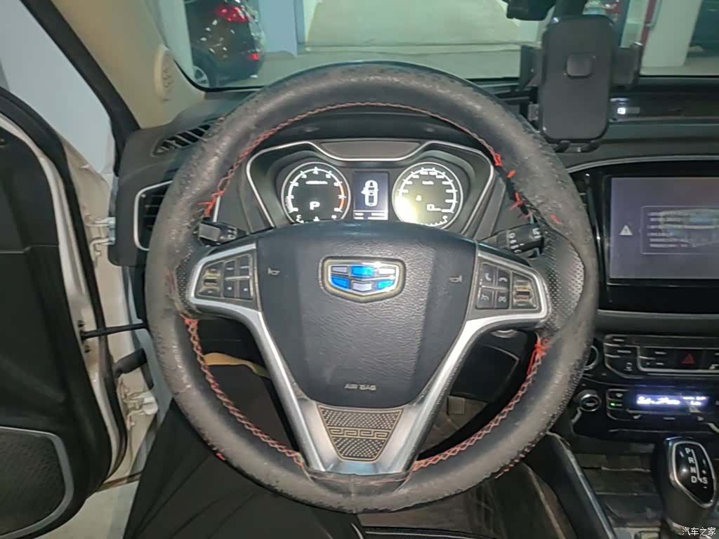 Geely X6, 2016 11