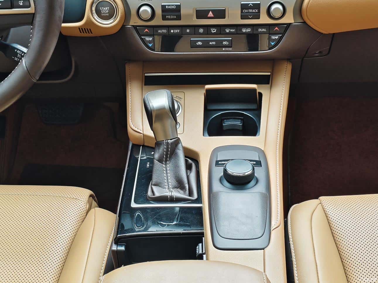 Lexus ES, 2017 17