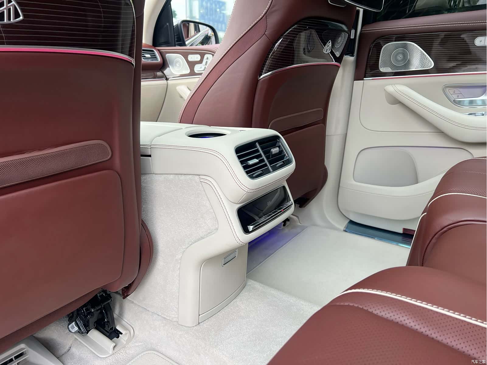Maybach GLS, 2021 все фото