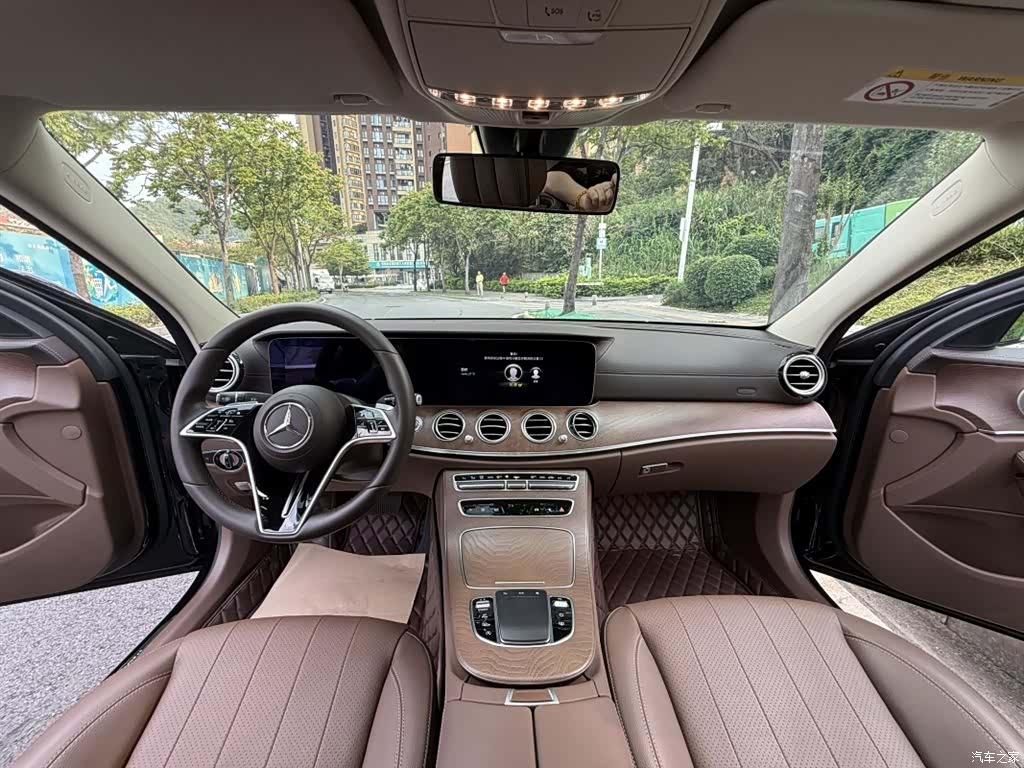 Mercedes-Benz E-Class, 2022 11
