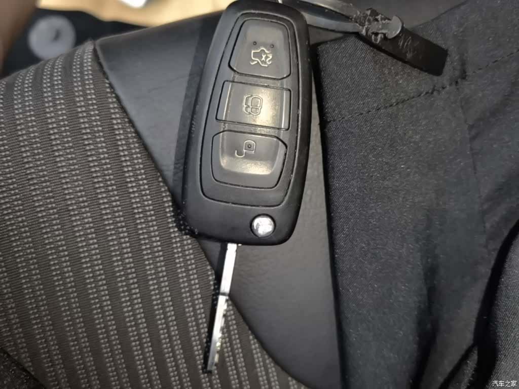 Ford Focus, 2015 9