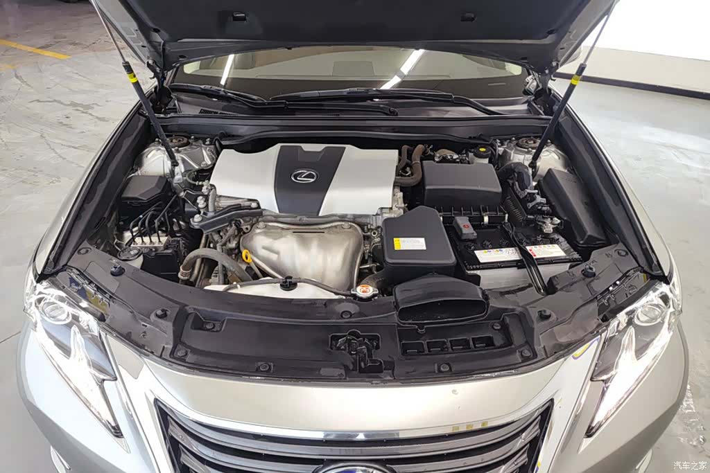 Lexus ES, 2017 10