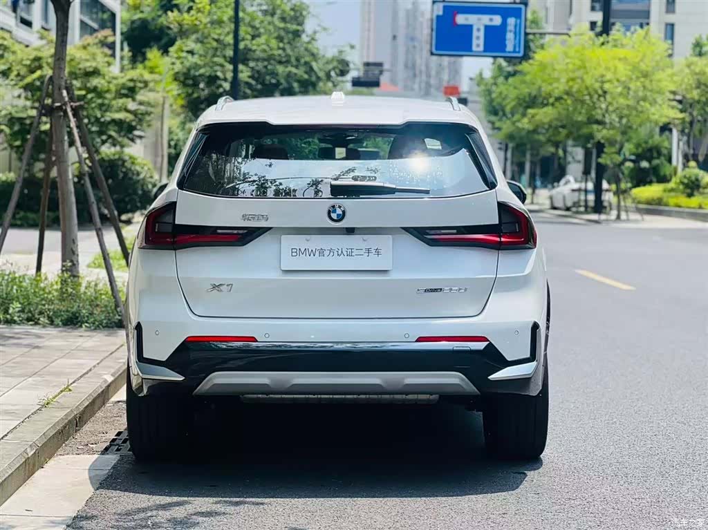 BMW X1, 2026 все фото