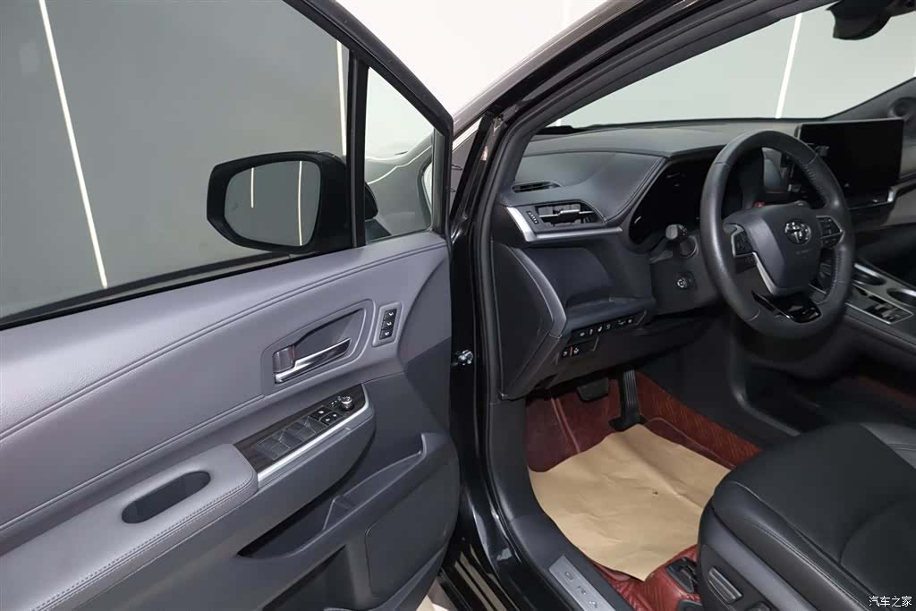 Toyota Granvia, 2024 25