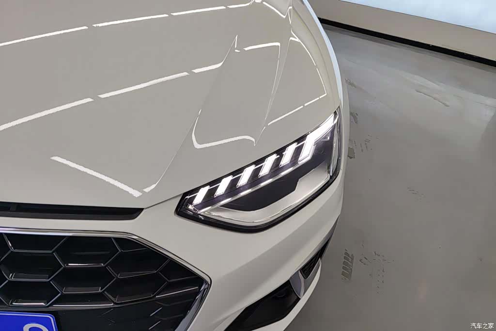 Audi A4L, 2024 все фото