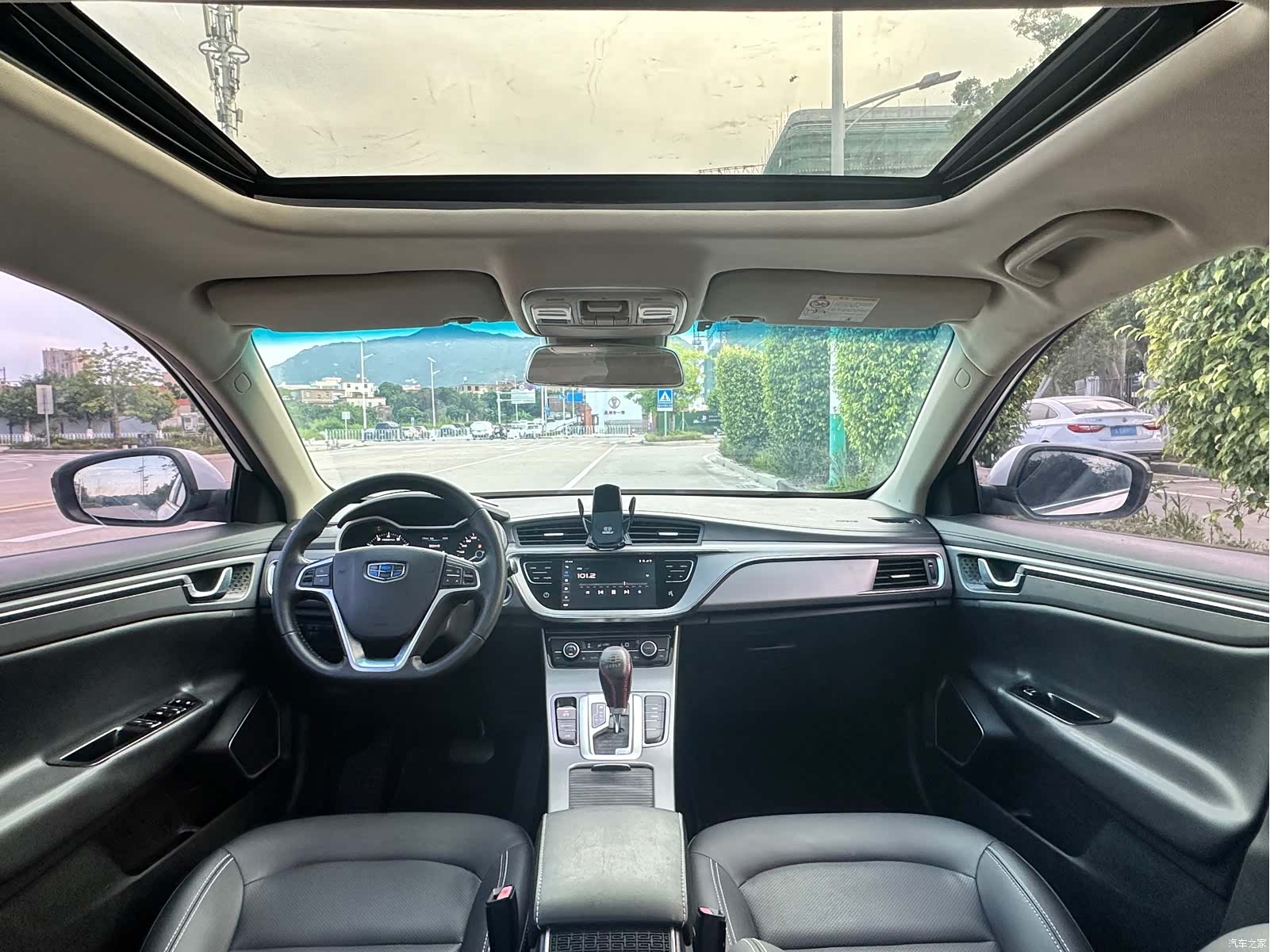 Geely Emgrand, 2018 3