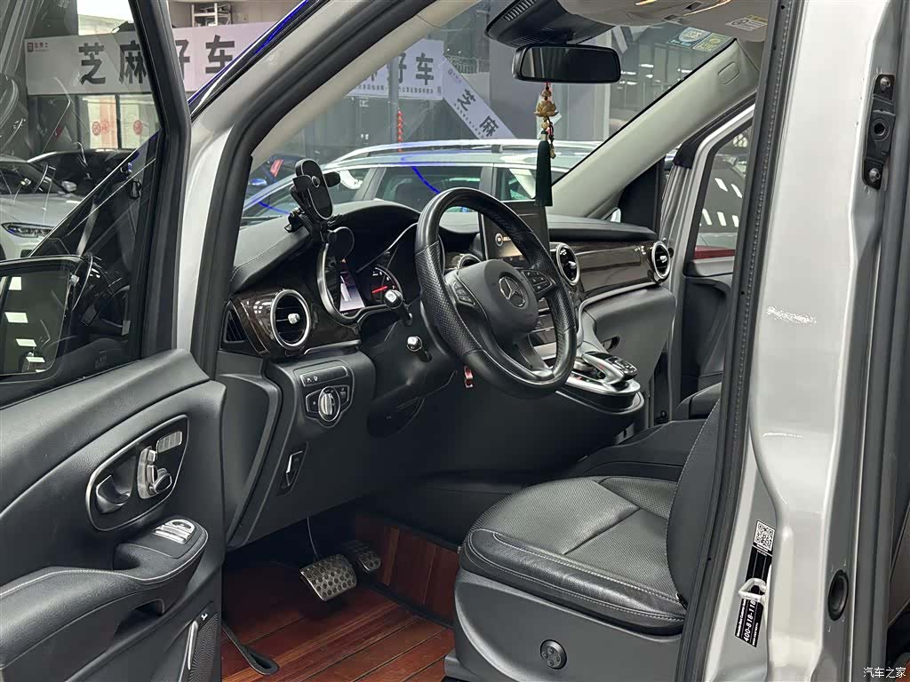 Mercedes-Benz V-Class, 2018 9