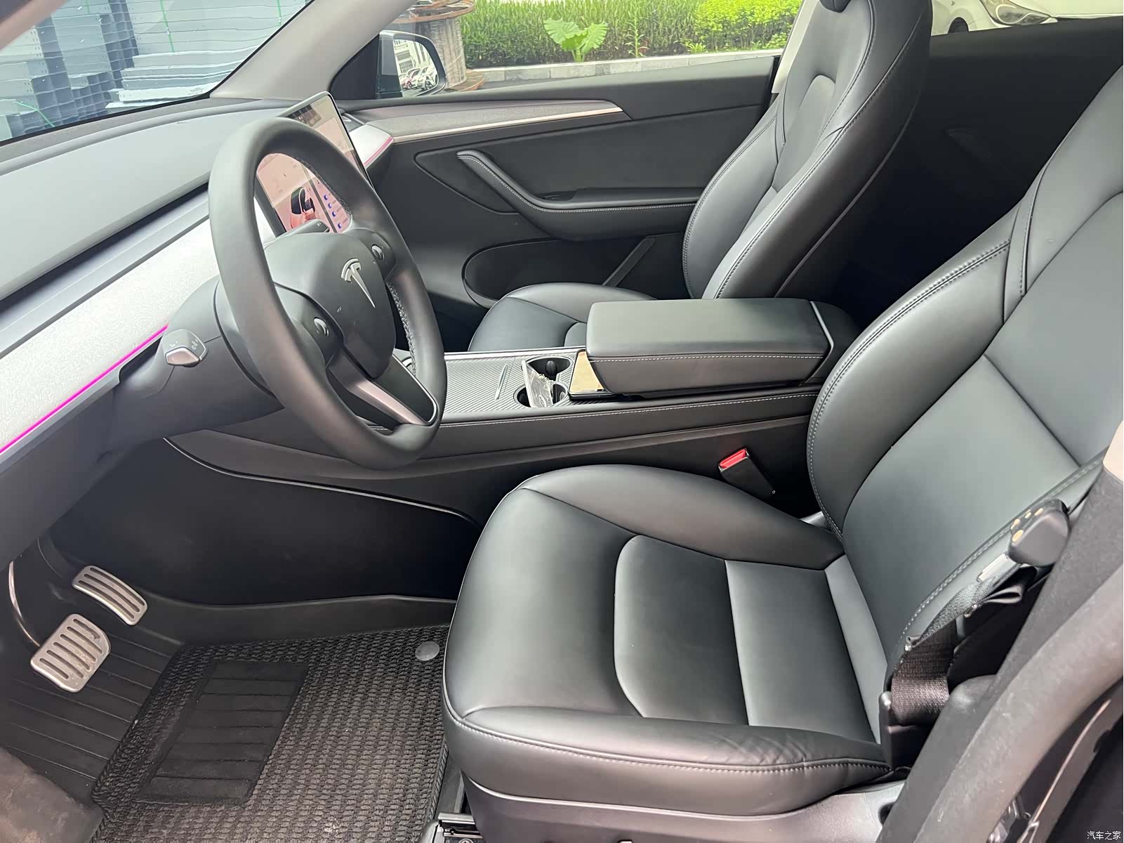 Tesla Model Y, 2024 все фото