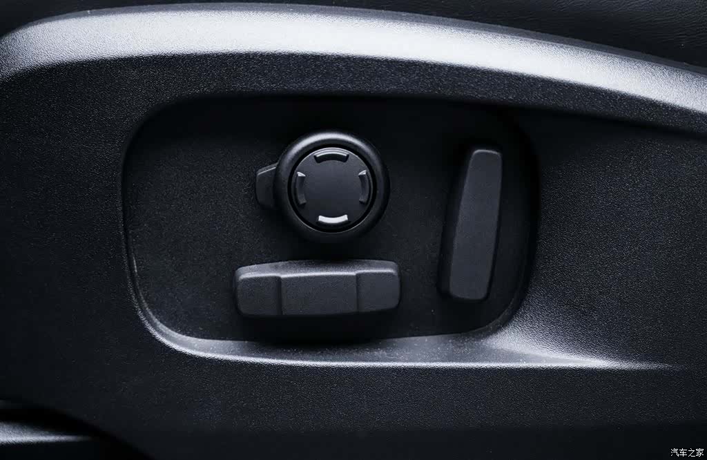Land Rover Defender, 2023 24