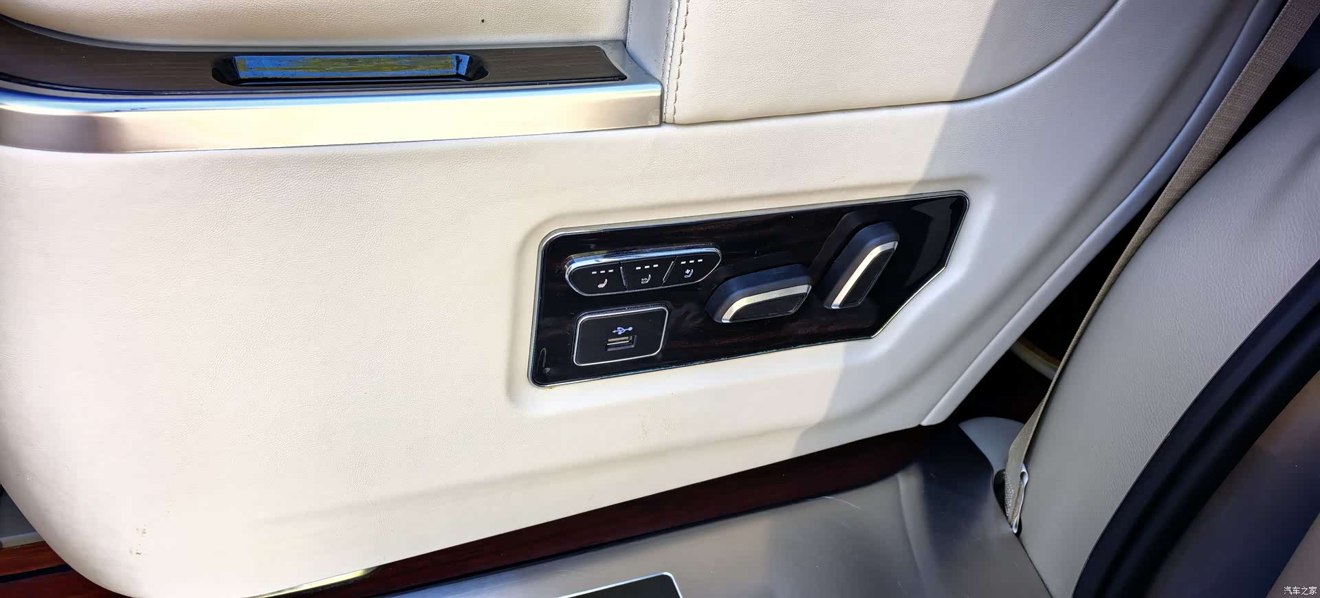Buick GL8, 2019 12