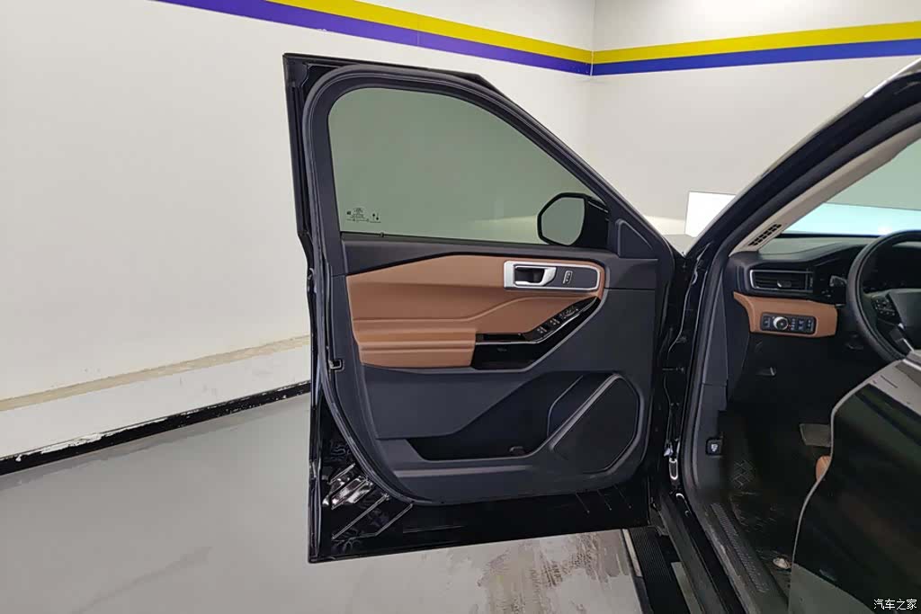 Ford Explorer, 2023 7