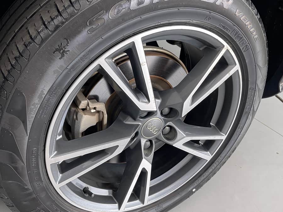 Audi Q5L 2021, фото 11