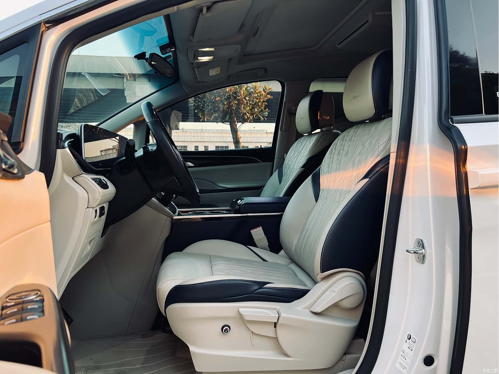 Buick GL8, 2020 20