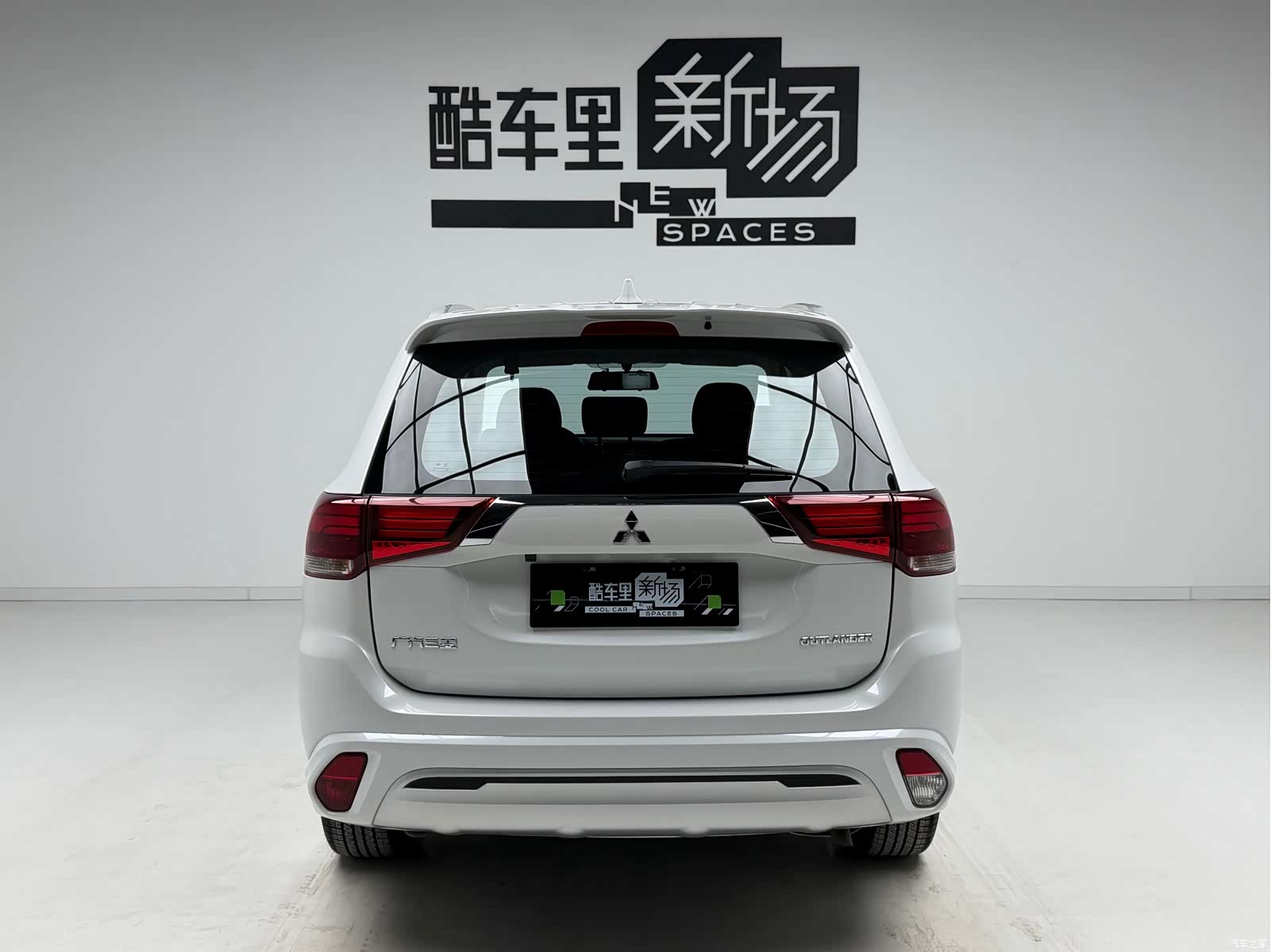 Mitsubishi Outlander, 2021 все фото