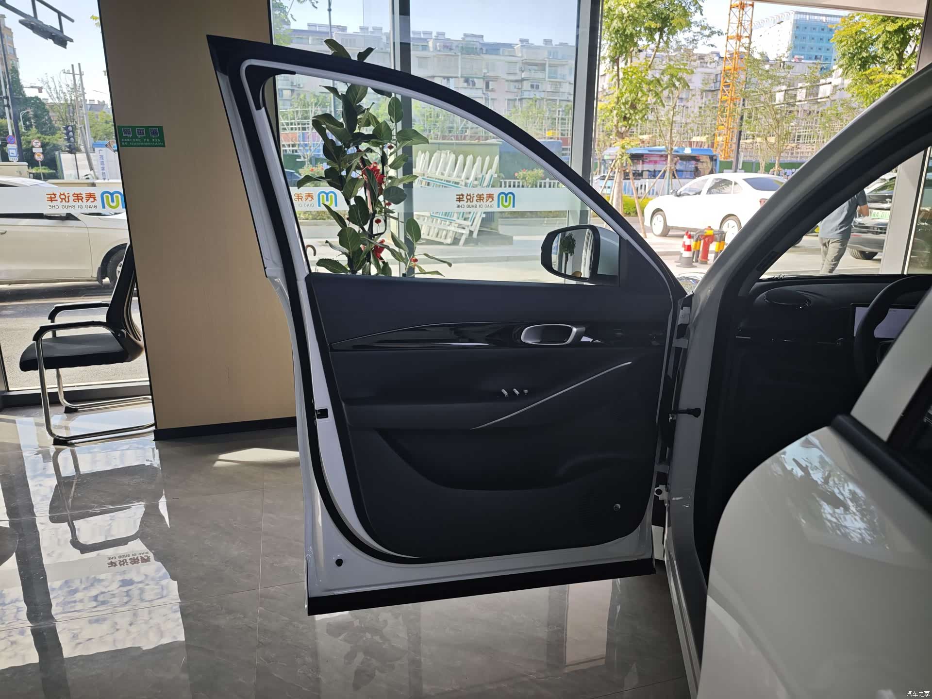 Geely Galaxy E5, 2026 13