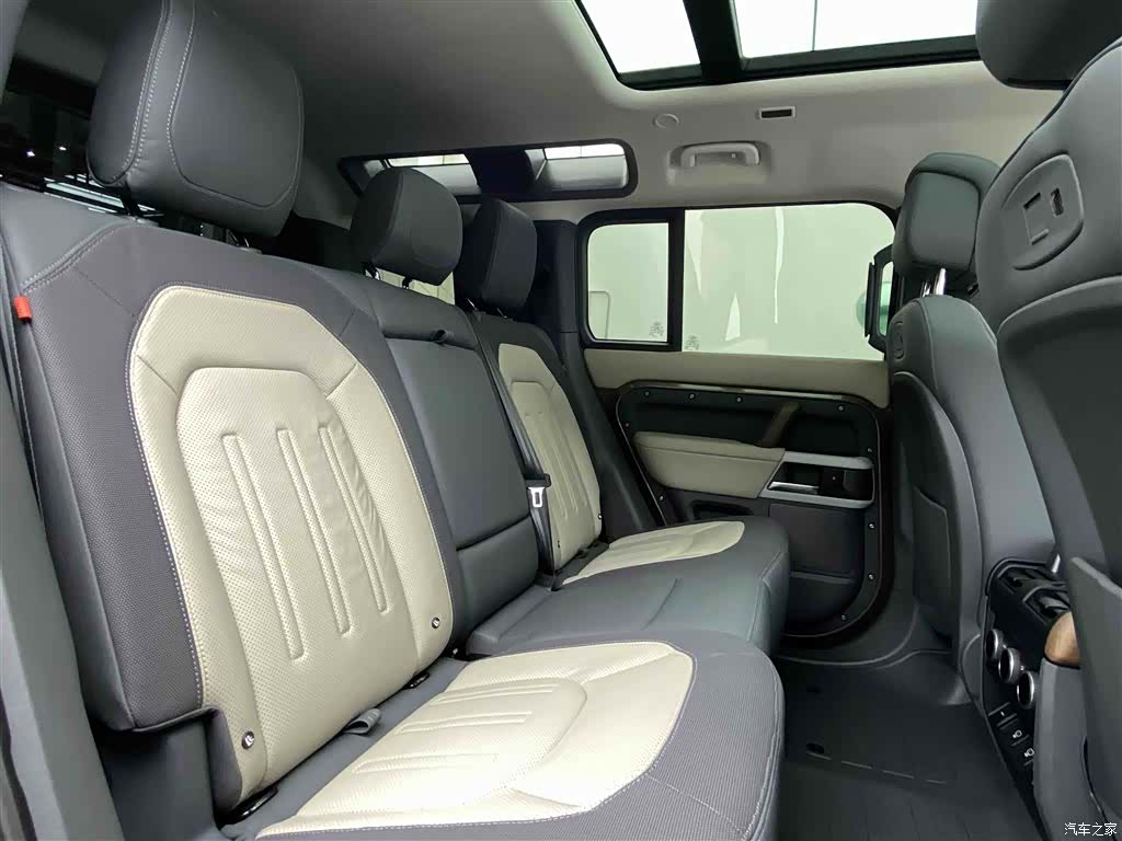 Land Rover Defender, 2022 19