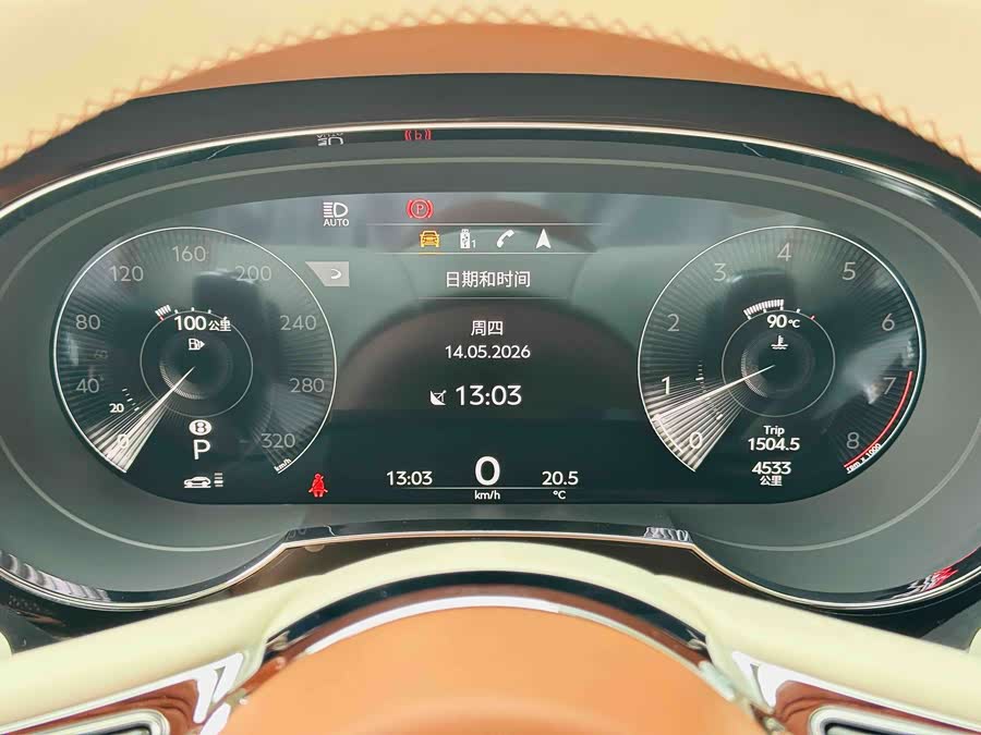 Bentley Bentayga 2023, фото 11
