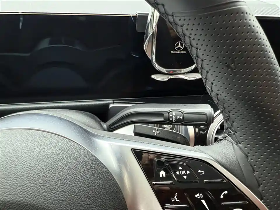 Mercedes-Benz GLB Mercedes-Benz GLB