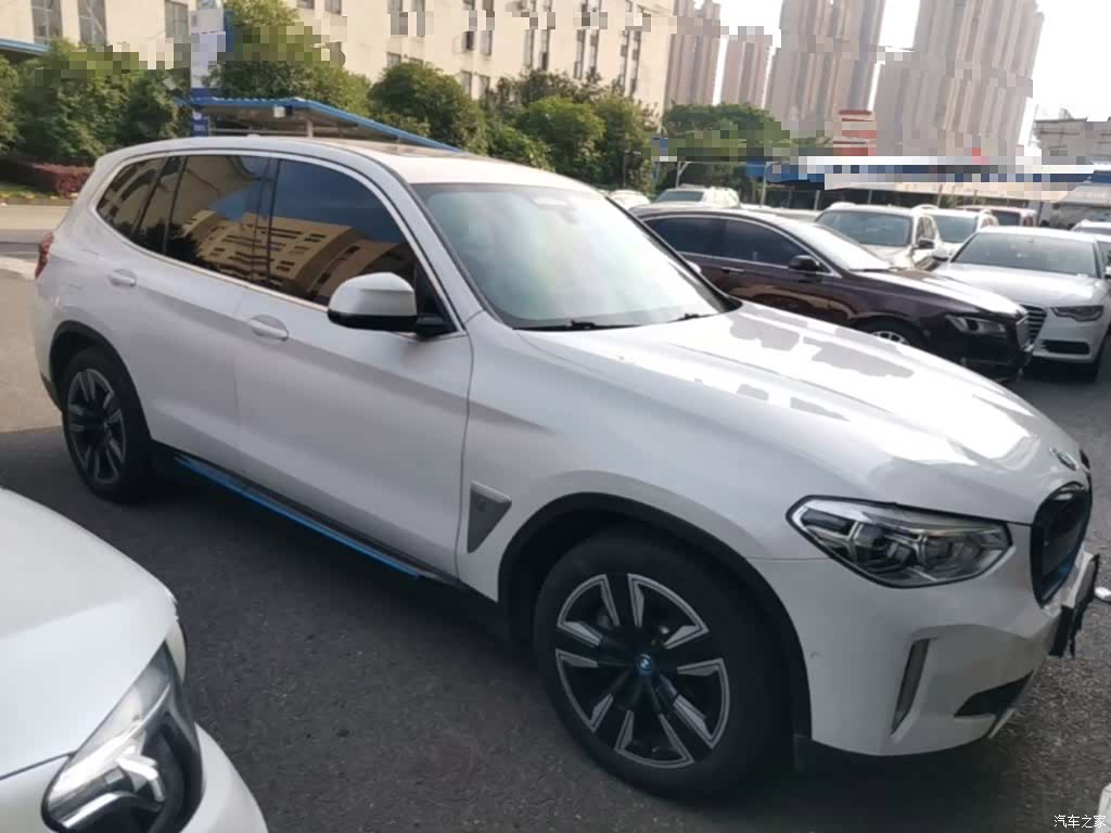 BMW iX3, 2021 4