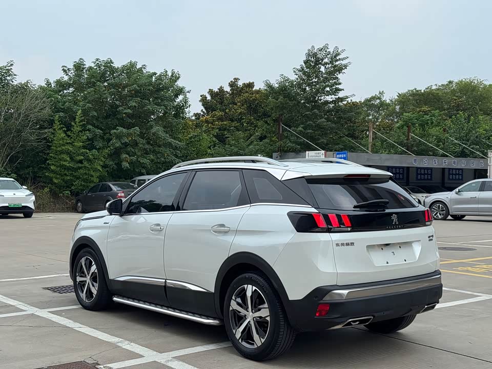 Peugeot 4008 Peugeot 4008