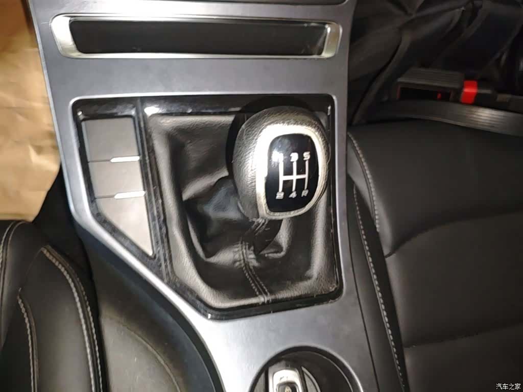 Geely Emgrand, 2018 14