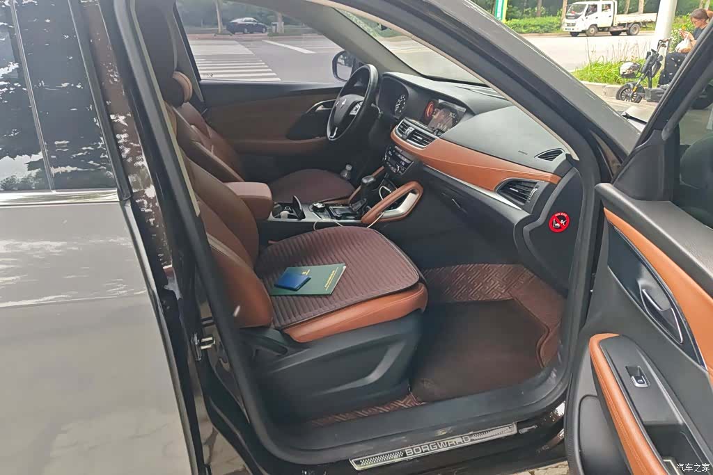 Borgward BX7, 2019 8
