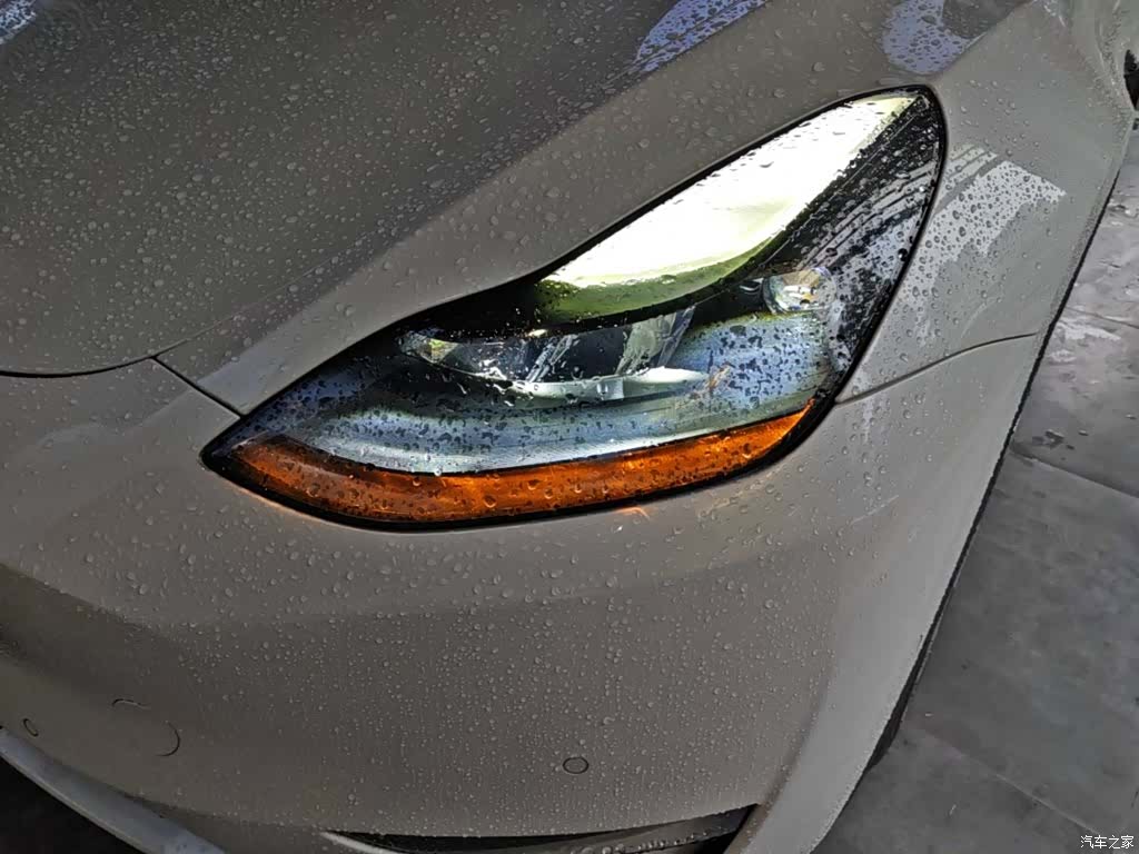 Tesla Model Y, 2021 24