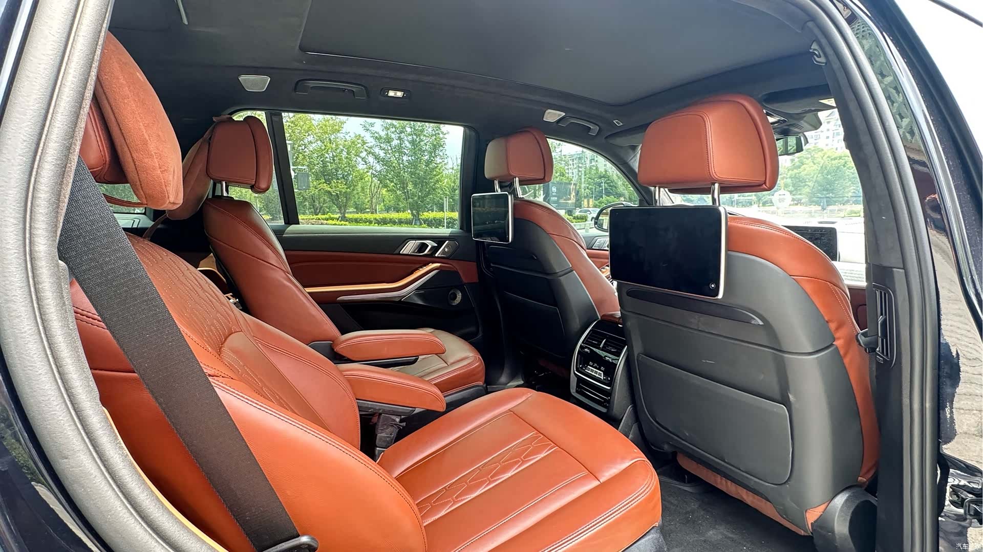 BMW X7, 2023 9