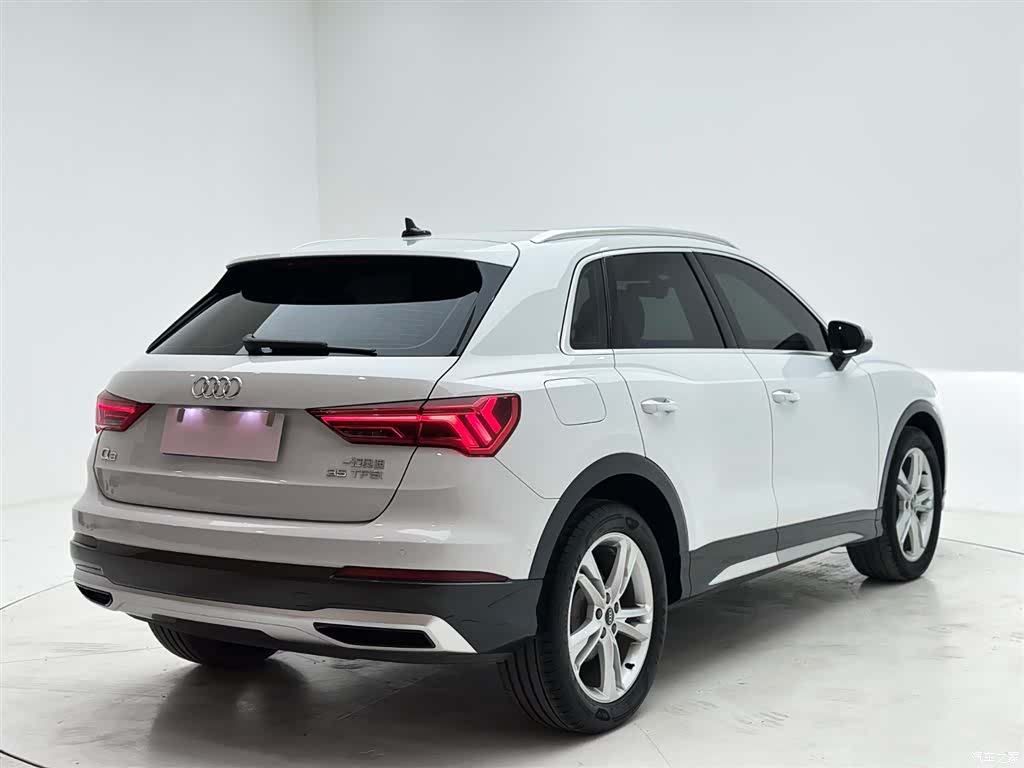Audi Q3, 2022 6