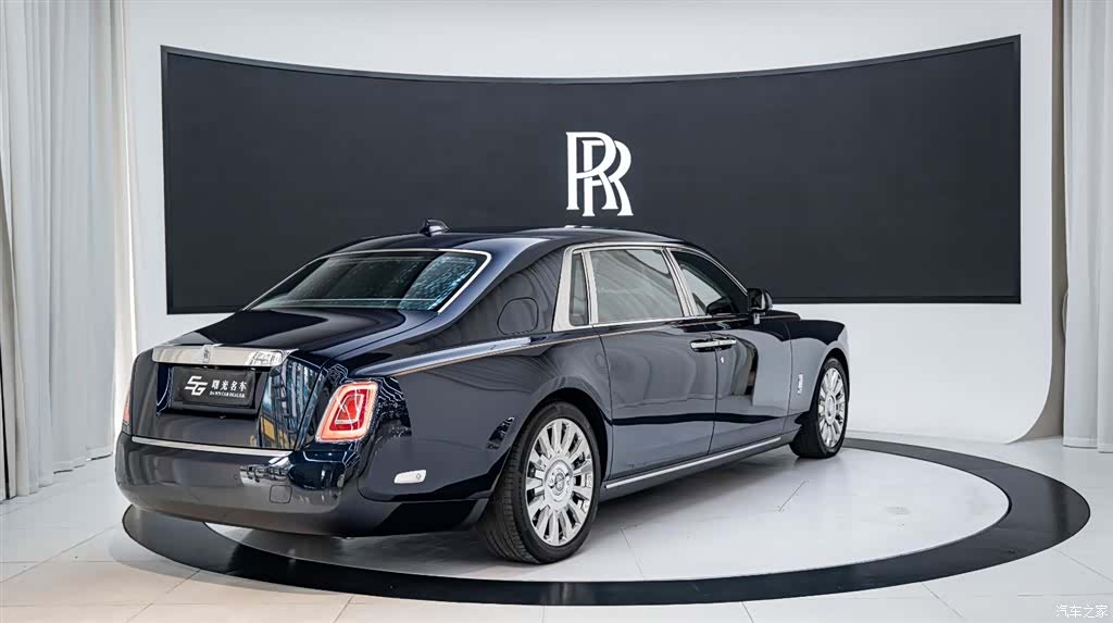 Rolls-Royce Phantom, 2019 4