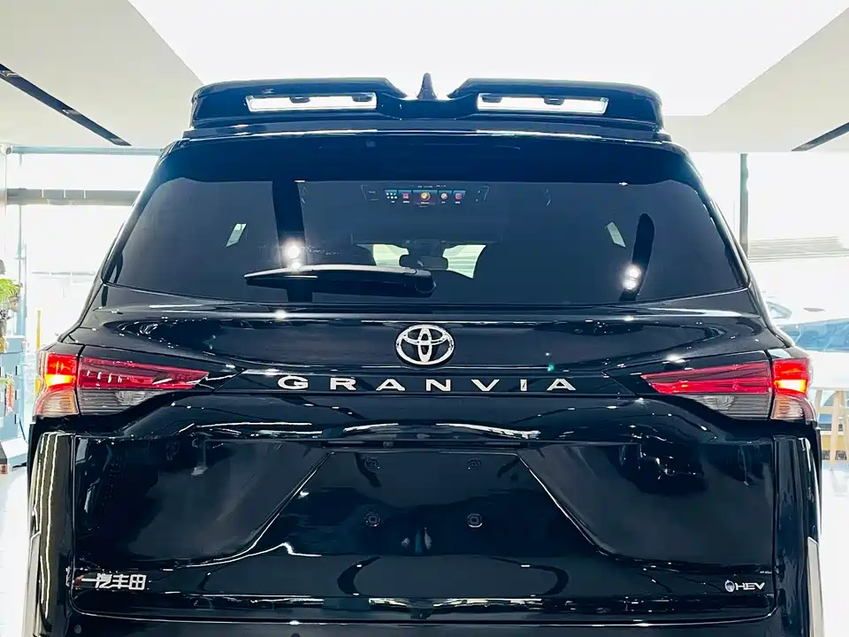 Toyota Grevia
