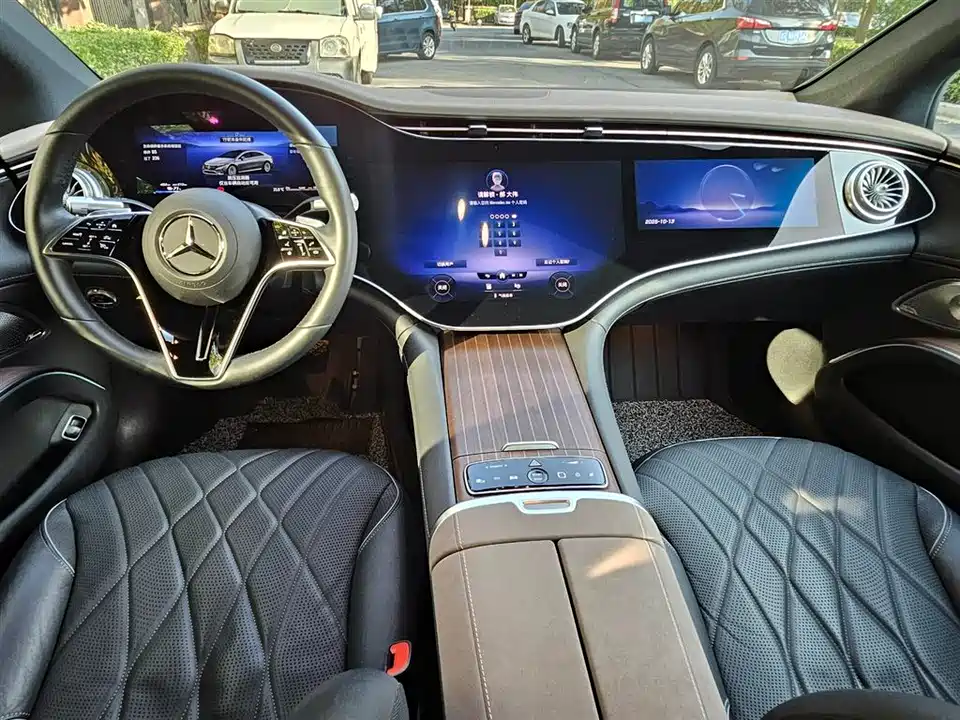 Mercedes-Benz EQS Mercedes-Benz EQS