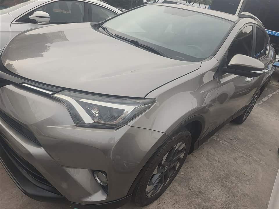 Toyota RAV4 Rongfang